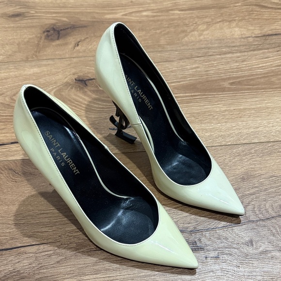 Saint Laurent Women's Cream Heels - Picture 1 of 3